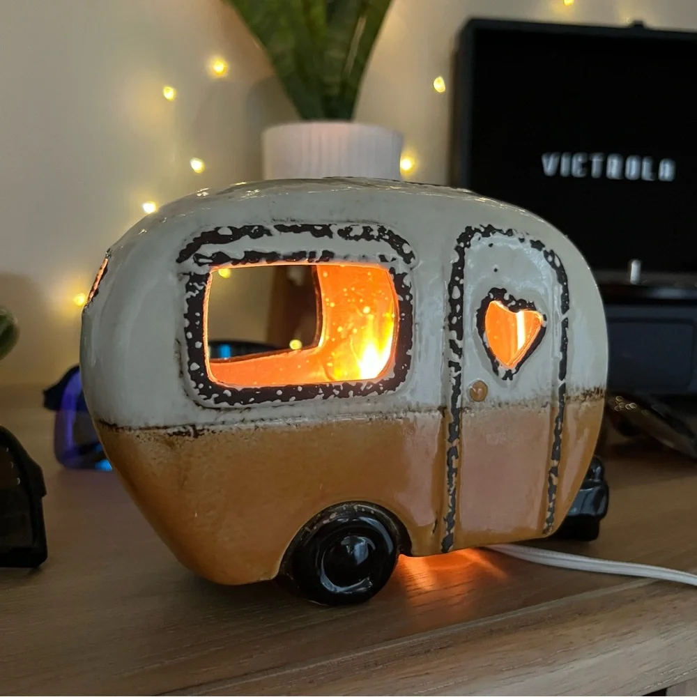 Ceramic Lighted Camper Figurine Table Decor Retro RV Camping Nightlight - Picture 1 of 6